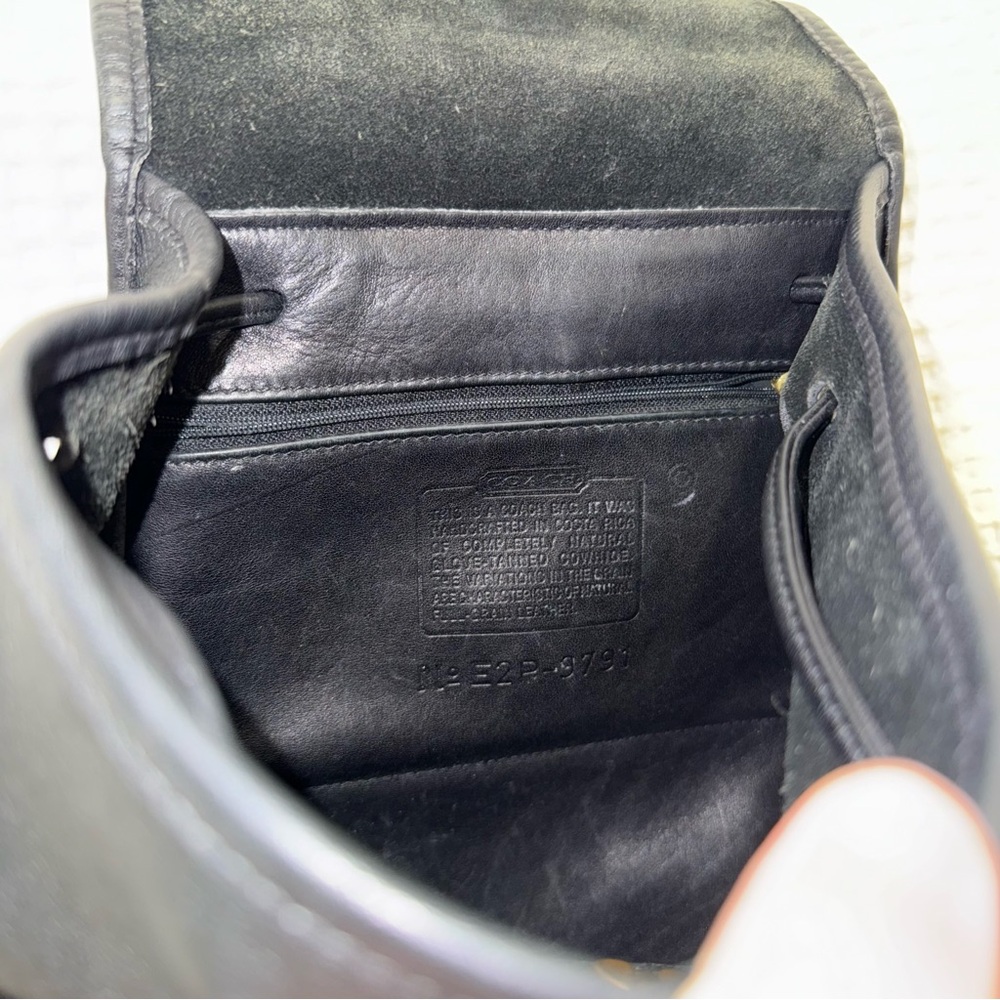 Vintage Coach 9791 Black Leather Backpack With Brass Turn Lock Closure - Picture 9 of 10